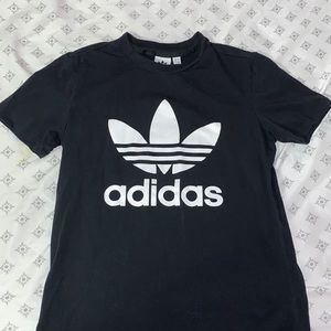 Block adidas tee shirt